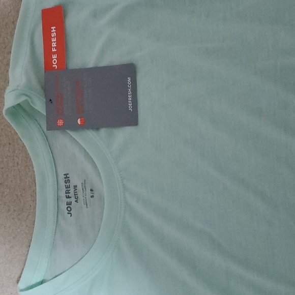 Joe Fresh Active Tshirt Small - Picture 2 of 3